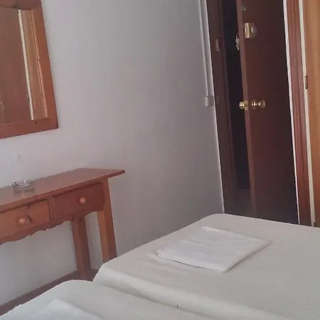 Hostel Jacinto Benavente Hostel *