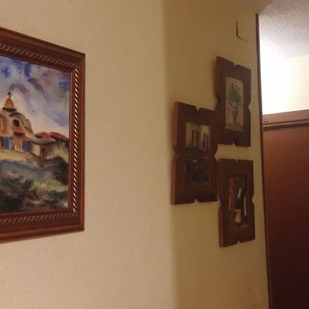 Hostel Jacinto Benavente *