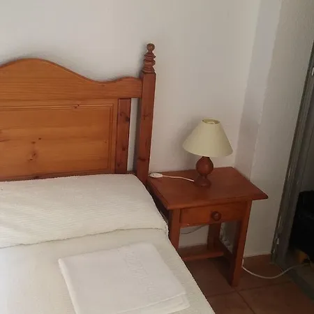 Hostel Jacinto Benavente * Málaga